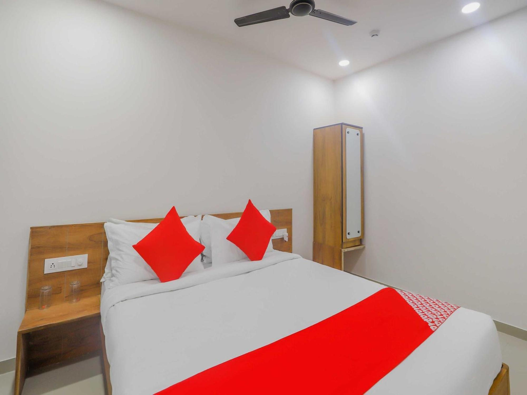 Hotel O Casa Marina Bhatha Ngoại thất bức ảnh